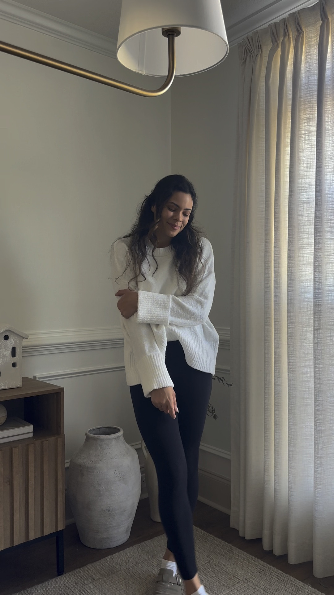 Amazon SWEATERS AND LEGGINGS!!

The coziest sweaters and my all time
Favorite leggings! 

I have a medium in both sweaters! 


Fashion / women’s fashion:m/ sweaters / leggings / fashion/ winter fashion / elevated fashion 

#LTKVideo #LTKbeauty #LTKstyletip