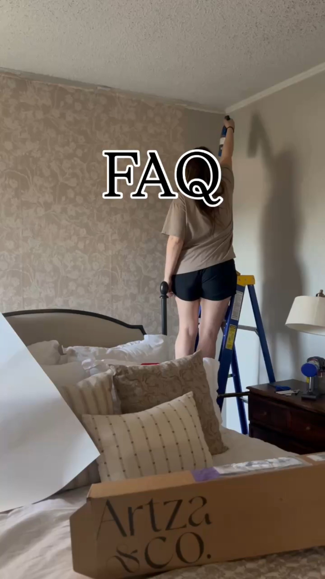 Peel and stick wallpaper ; diy tools; diy wallpaper; peel and stick wallpaper tools, wallpaper, 

#LTKHome