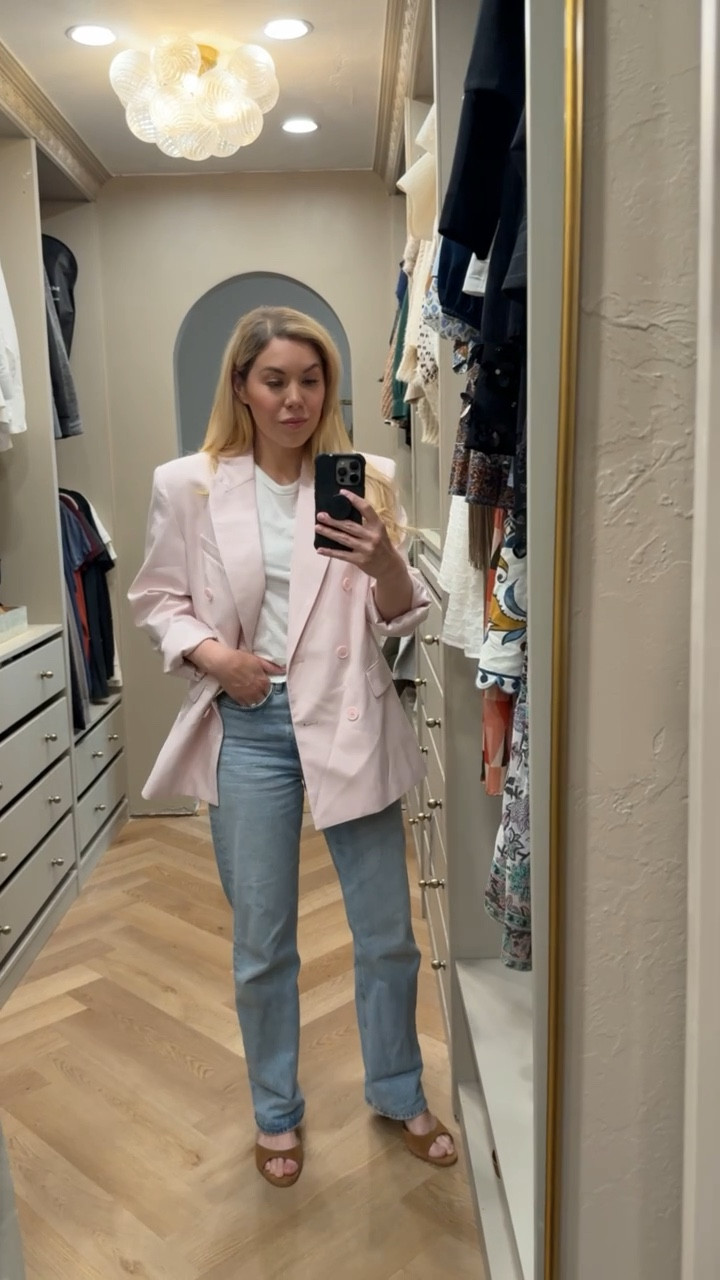 Can you believe this blazer is from Target?!? 


#LTKSeasonal #LTKootd #LTKgrwm