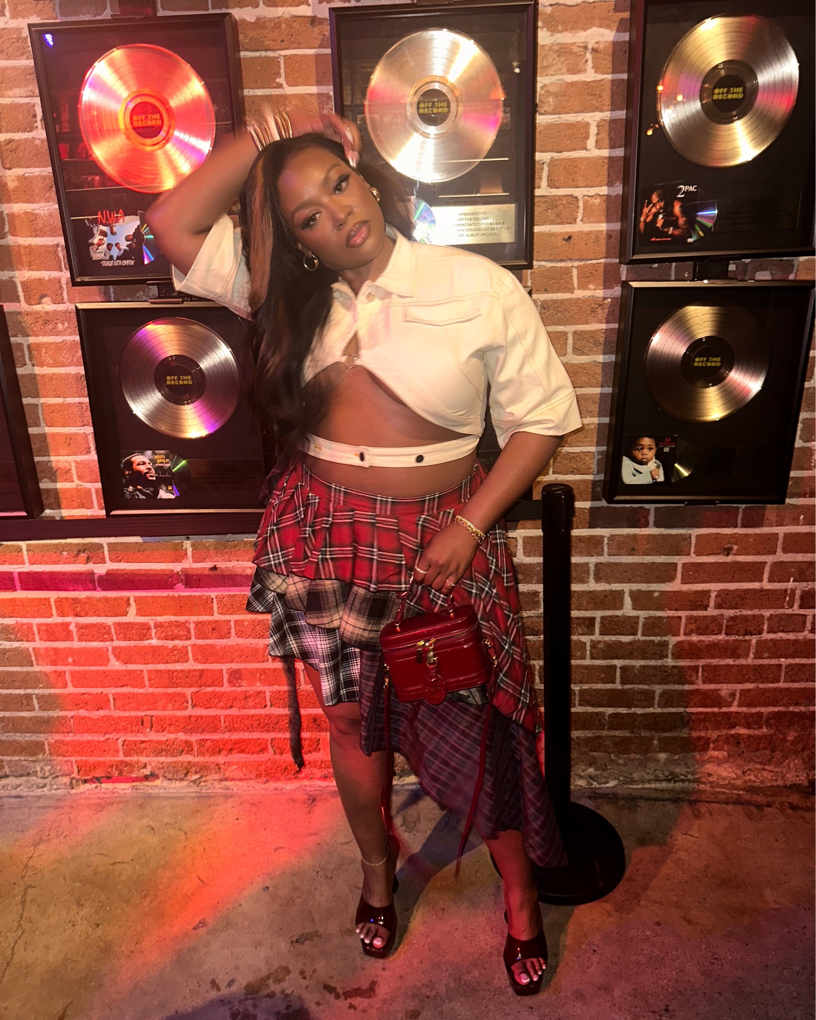 MAIN CHARACTER 🖤

I love it when I bring my looks to life! Schedule a styling consult in my bio for a wardrobe refresh, special occasions, vacations, etc. 

Comment BIRTHDAY for the link to my outfit details!