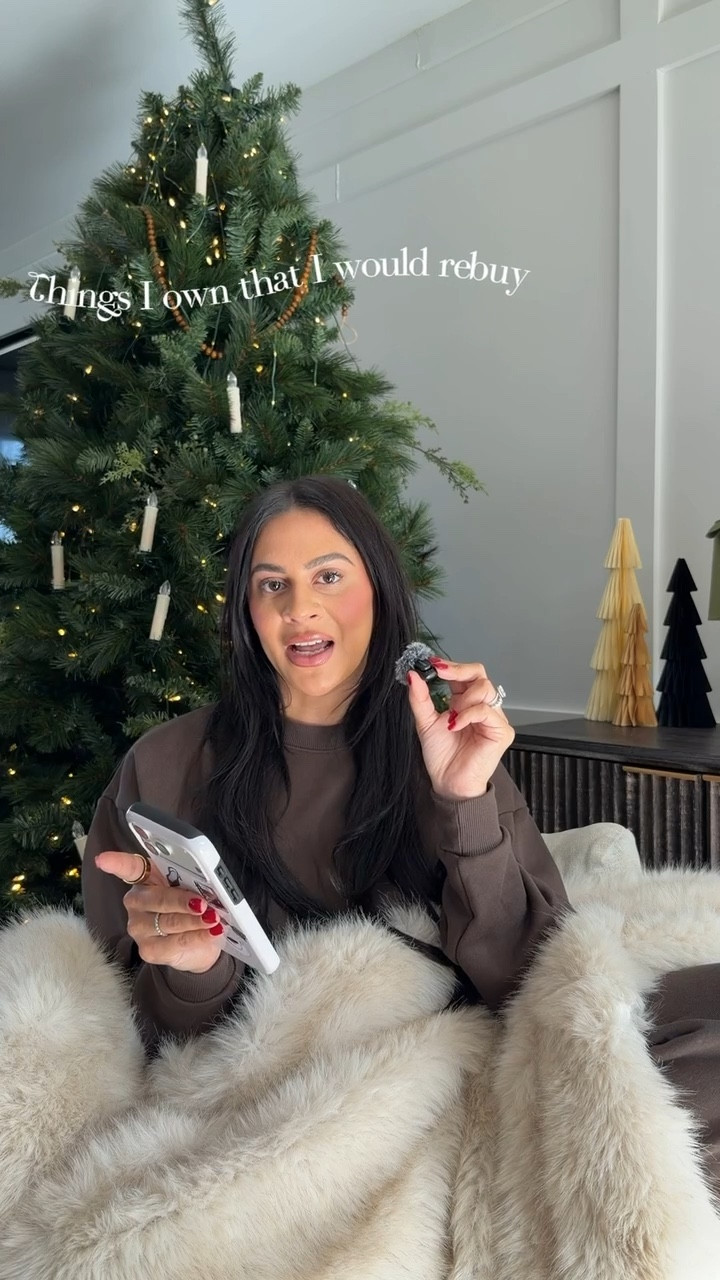 Things I would 100% buy this year… if I didn’t already own them 👀🎁
Sharing the tried-and-true gifts I swear by. The ones I use daily, am obsessed with, and would repurchase in a heartbeat. Save this for gift inspo + send it to someone who needs hints 👀👇

🛍️ Favorite everyday must-haves
🎄 Cozy home things I’ll never shut up about
💄 Beauty items I’d repurchase again & again
📦 Small luxuries that feel like a splurge

#LTKGiftGuide #LTKHoliday #LTKCyberWeek