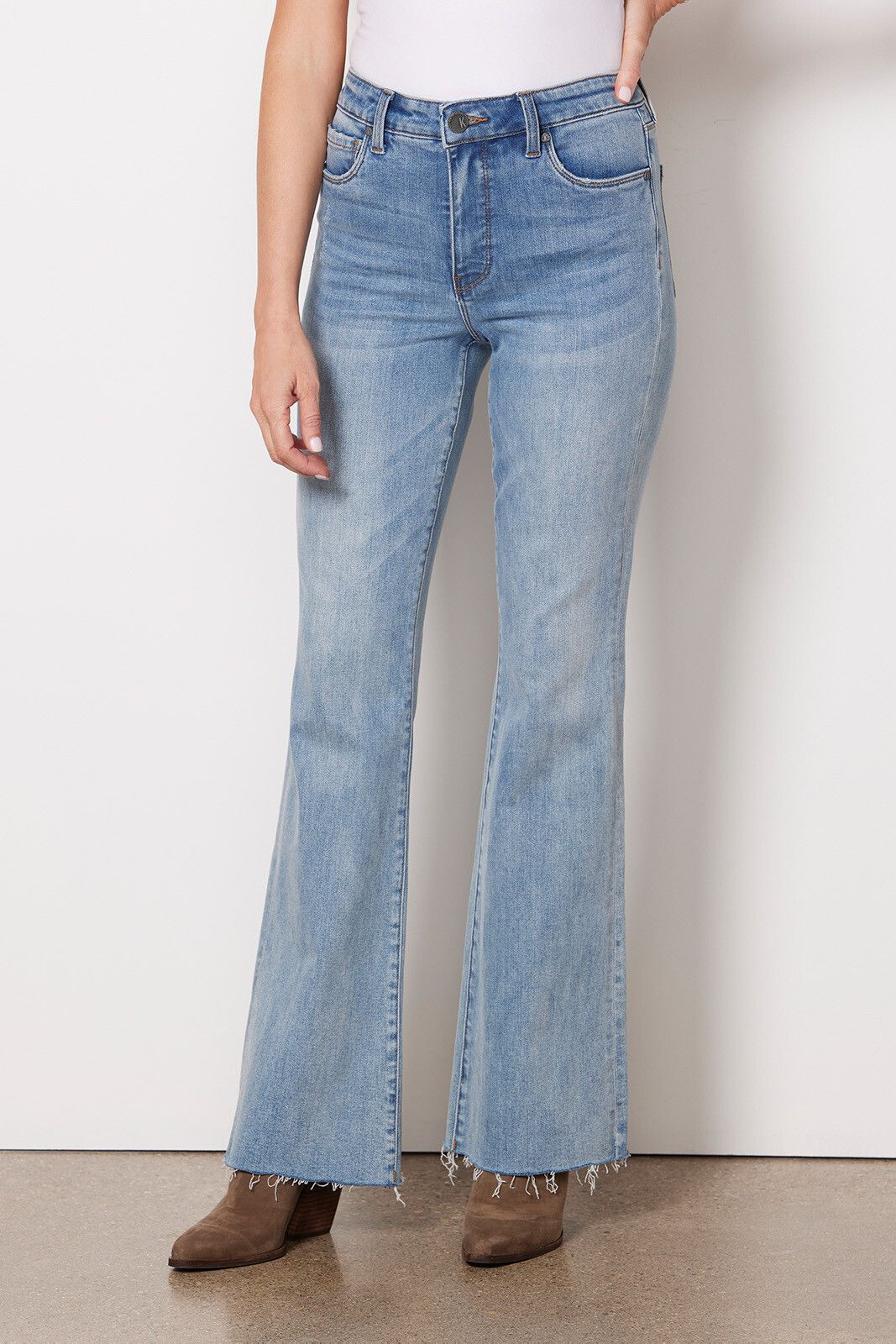 KUT FROM THE KLOTH Ana High Rise Flare Jean | EVEREVE | Evereve