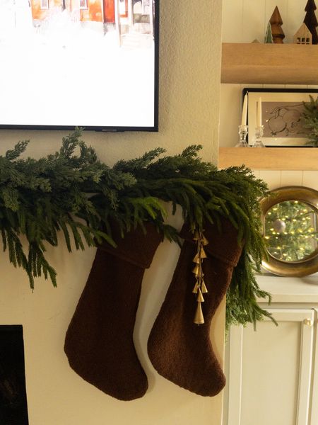 Christmas mantel links! 

Christmas mantel, Christmas garland, command straps, fireplace, holiday decor 

#LTKhome #LTKSeasonal #LTKHoliday