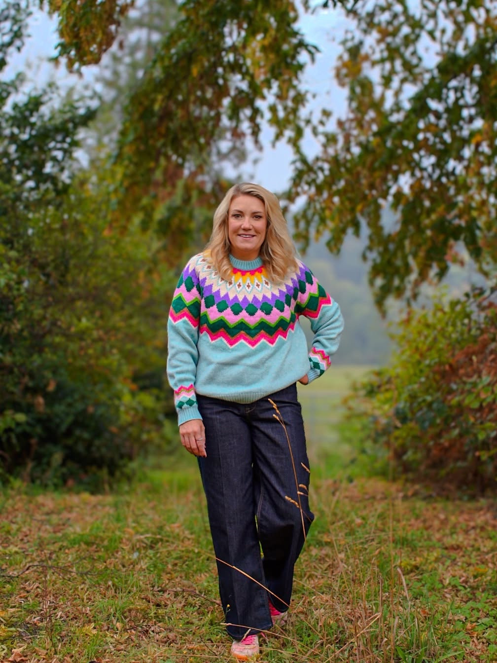 ✨ I am absolutely loving the new @boden collection – they’ve got some fabulous pieces this season! I’ve especially fallen for their tartan range, which feels so classic and perfect for the months ahead.
I also couldn’t resist picking up the Eleanor Fair Isle Jumper in Tourmaline Blue Melange. 💙❄️ This jumper is everything I look for in cosy winter style: beautifully soft, timeless Fair Isle detailing, and that festive feel that makes you instantly think of Christmas.
Boden’s Fair Isle jumpers always sell out in a flash, so I made sure to grab mine early – it’s going to be my go-to piece this winter for everything from Christmas shopping in York to cosy evenings by the fire.

#BodenStyle #FairIsleJumper #WinterWardrobe #BodenByMe #BodenClothing #EleanorFairIsleJumper #ChristmasStyle #FestiveFashion #WinterLayers #BodenUK #FashionContentCreator #YorkshireStyle