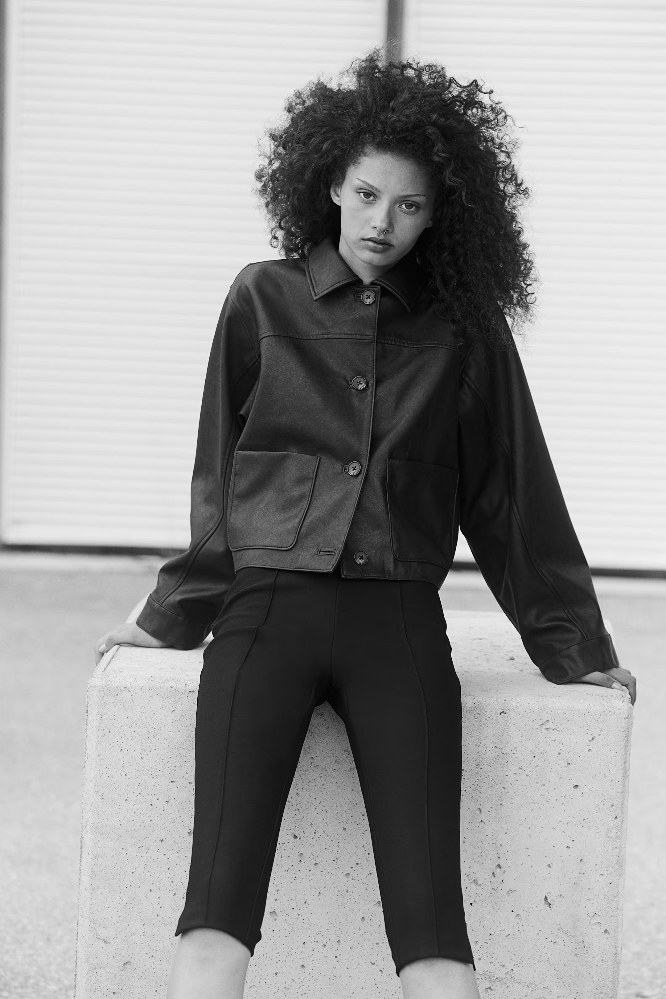 Jacket with Collar - Long sleeve - Short - Black - Ladies | H&M US | H&M (US + CA)