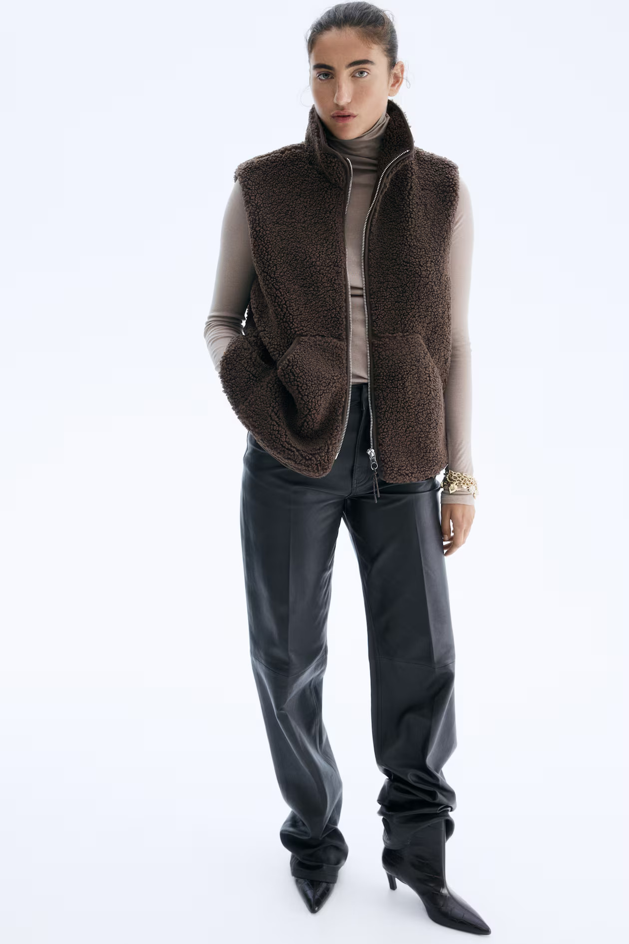 Teddy gilet | H&M (UK, MY, IN, SG, PH, TW, HK)