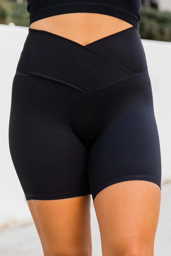Running Laps Black 6.5-inch V-Waistband Shorts | Pink Lily