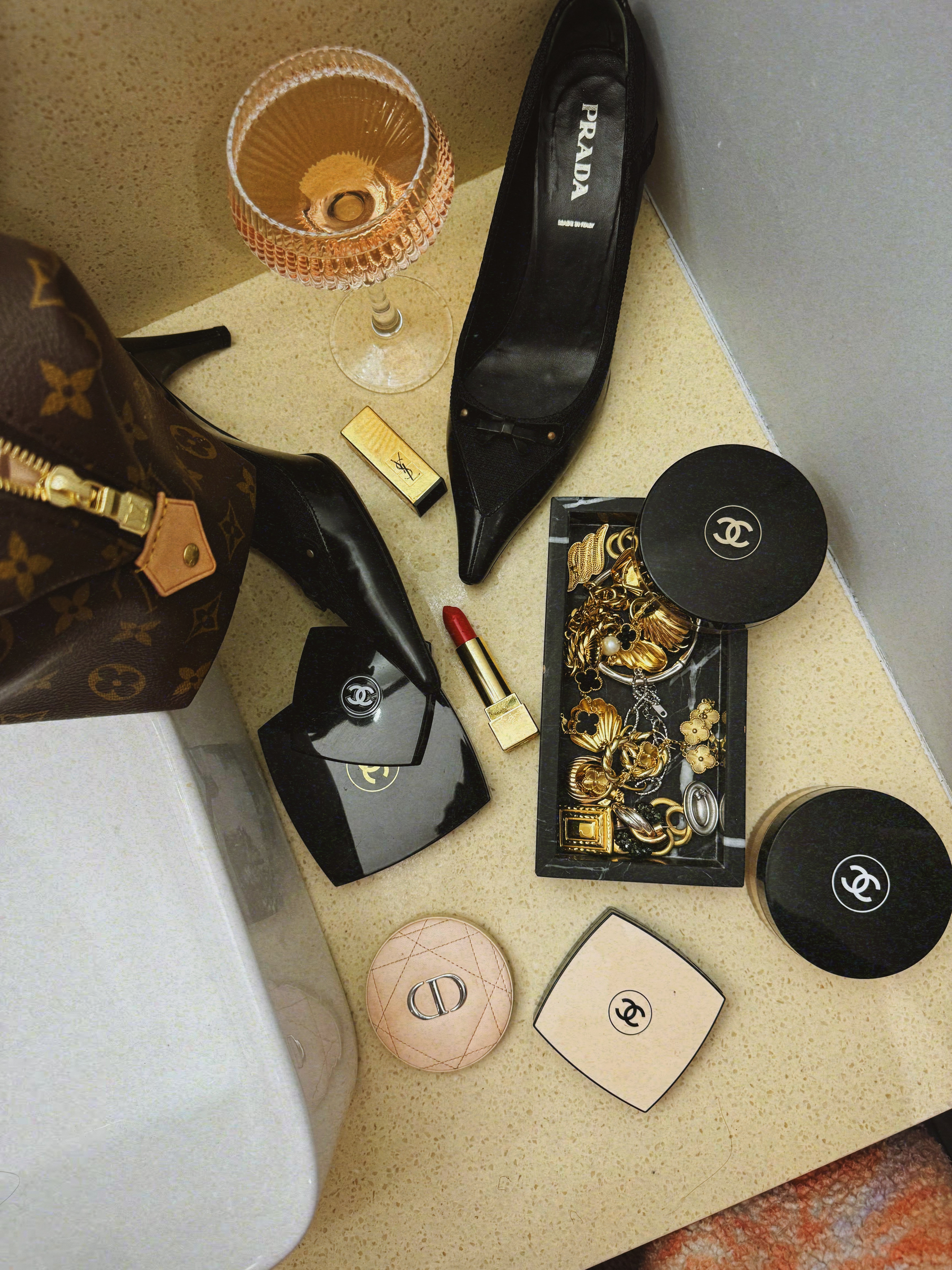 An updated makeup tutorial with some of my favorite makeup products as of late!  

 #LTKgrwm #LTKmorningroutine #LTKBeauty