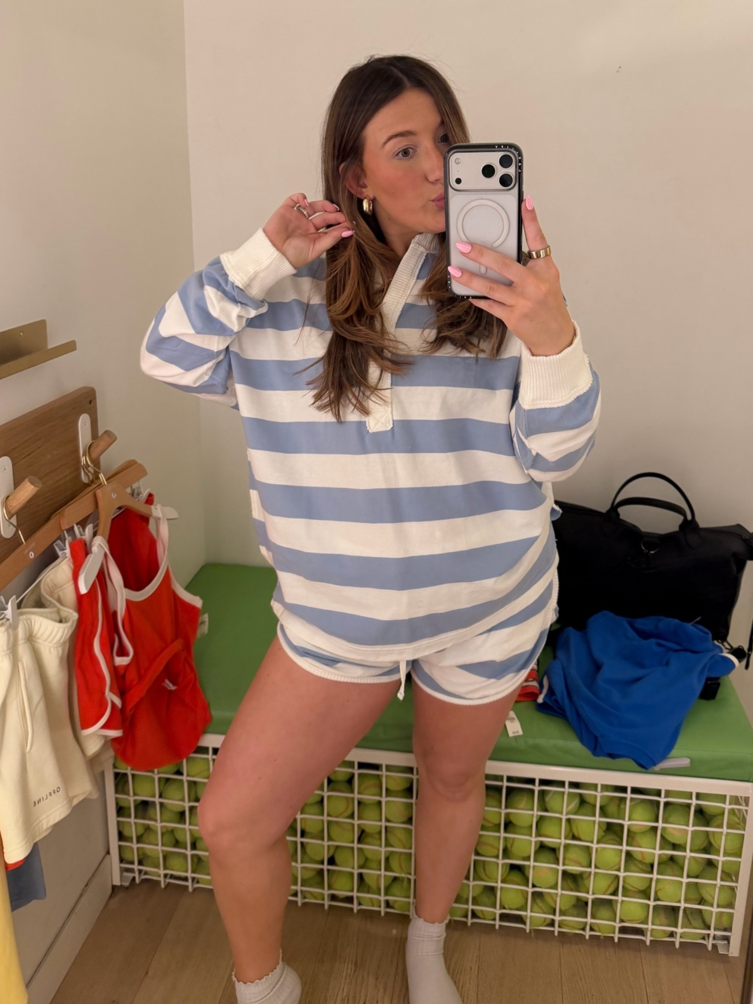 Postpartum friendly aerie outfits!