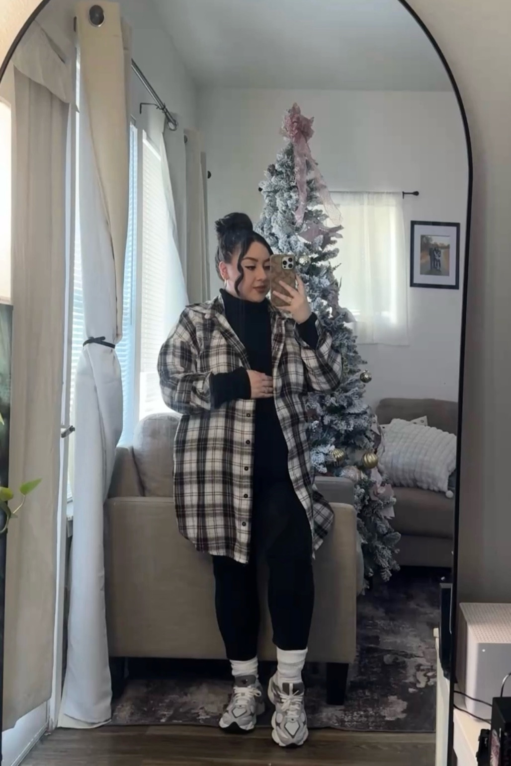 Styling the bump 🤰🏻🩵🧸 pregnant ootd 

#LTKMidsize #LTKBump #LTKU