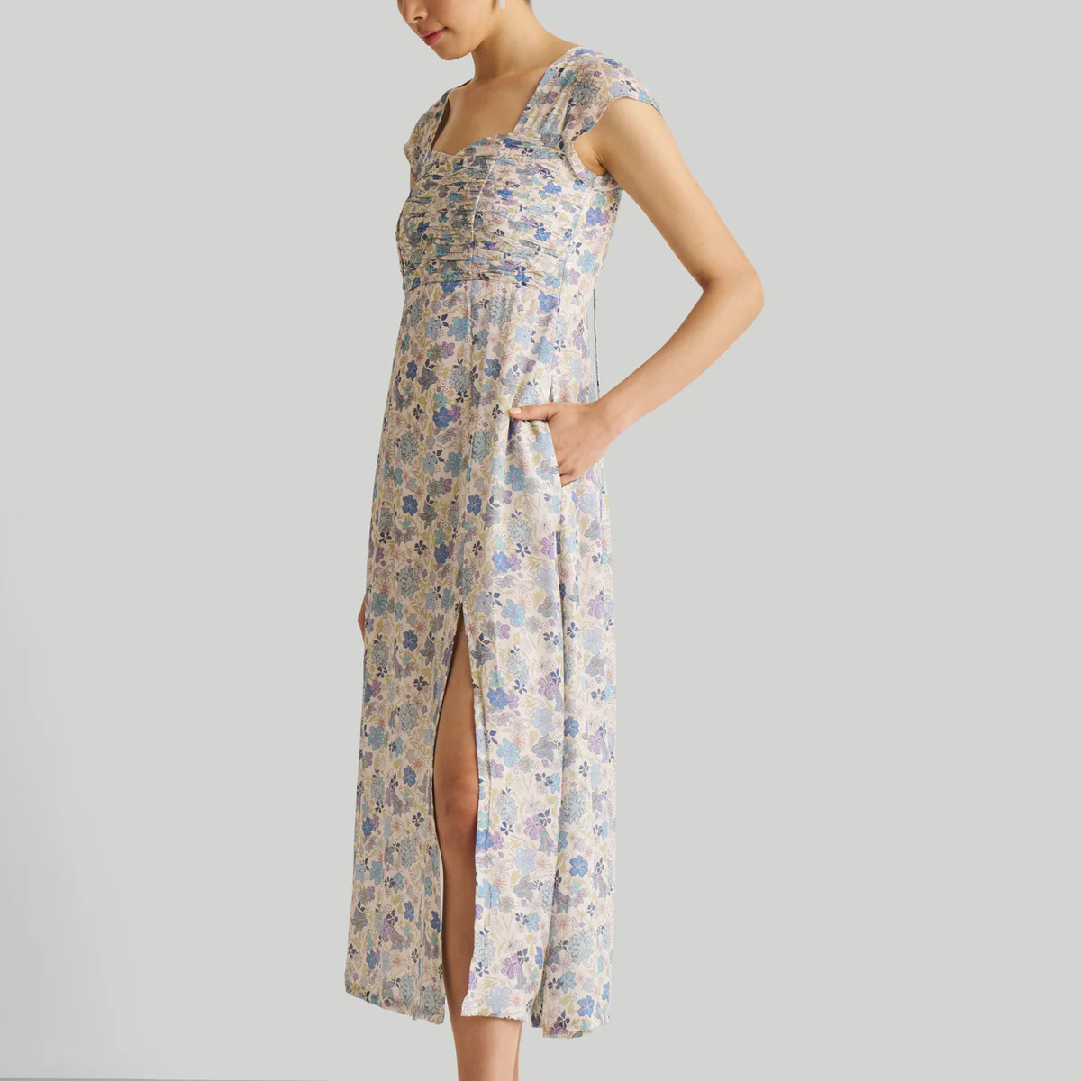 Ruched Dress in Blue Florals | Reistor