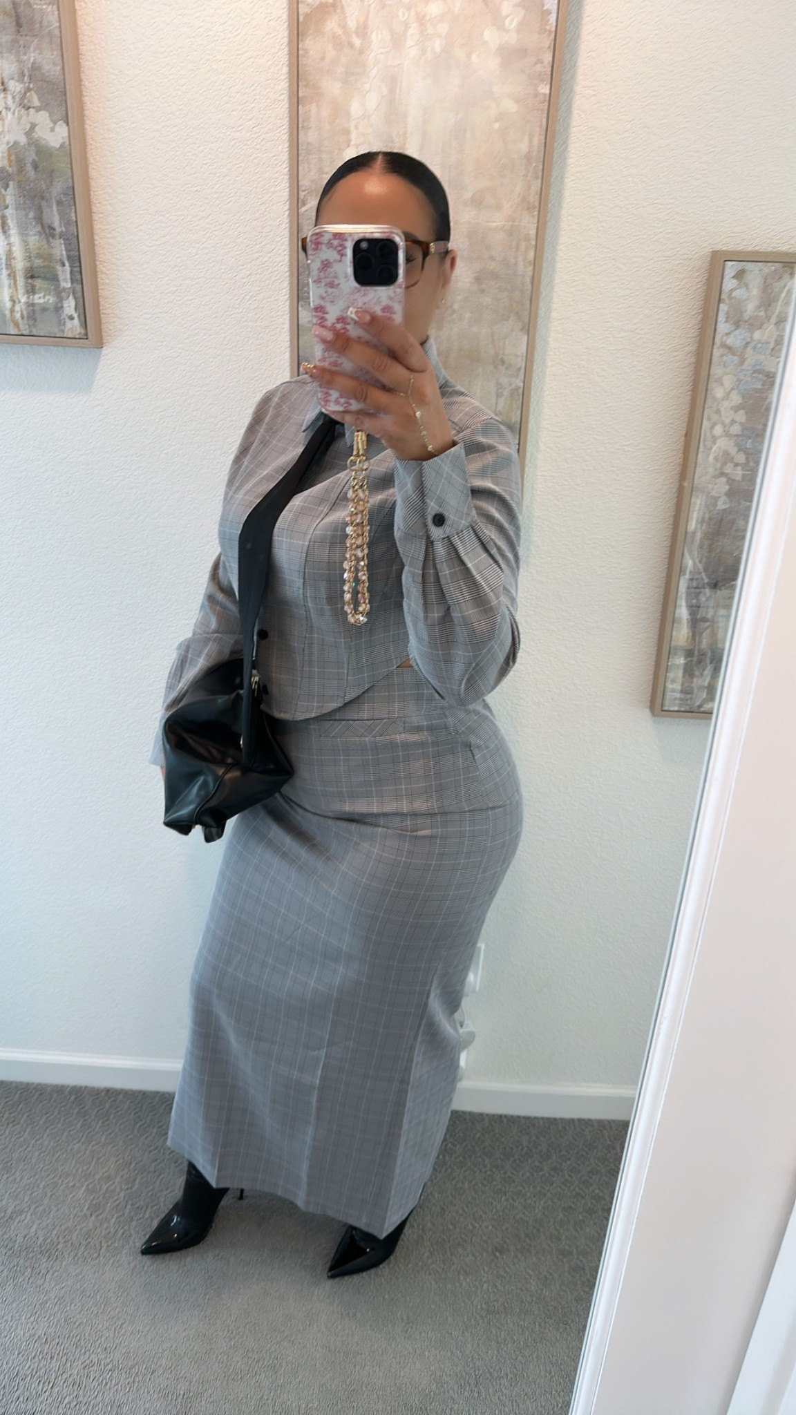 Corporate baddie 😎


#LTKdayinmylife #LTKgrwm #LTKootd