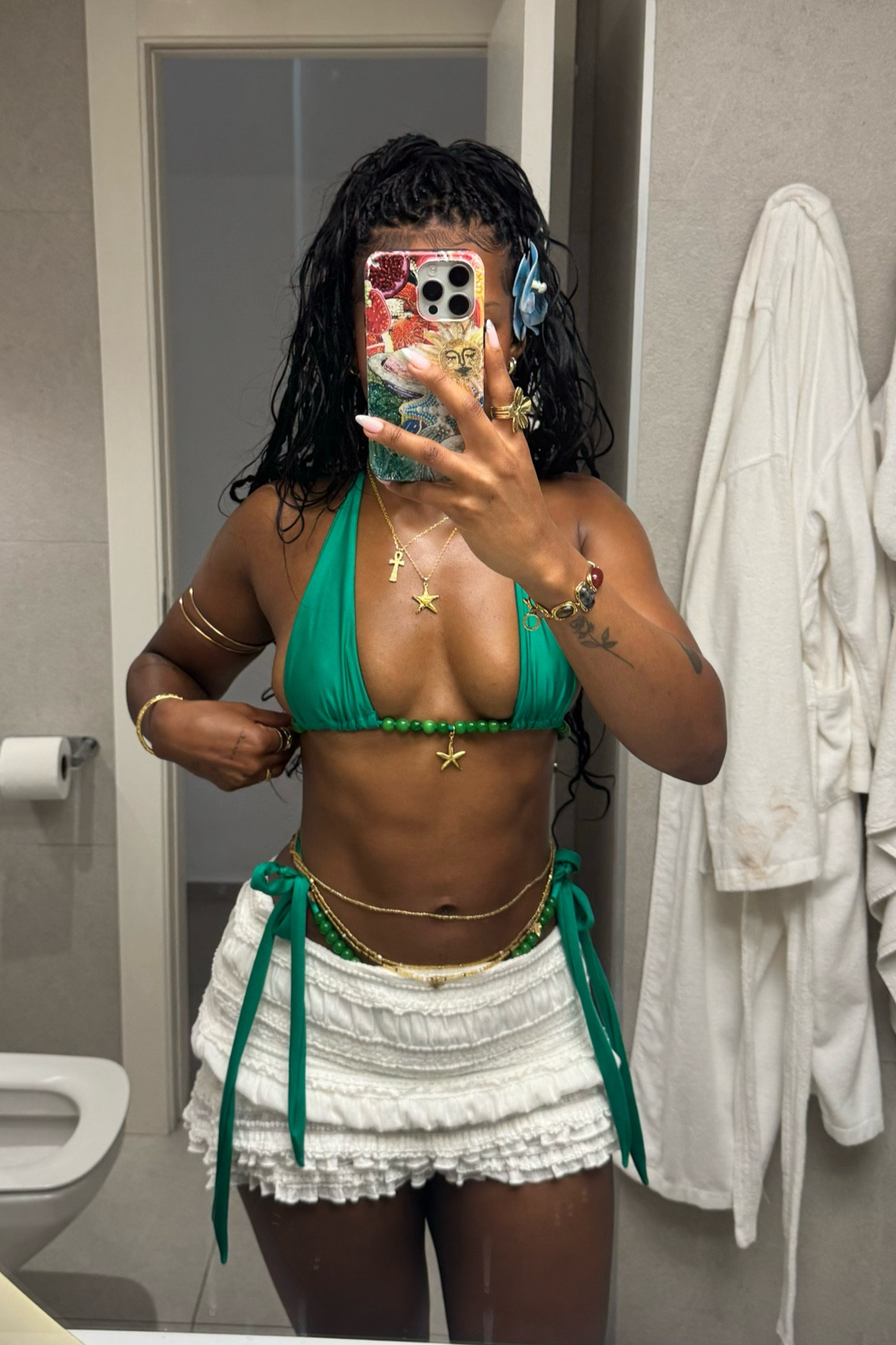 Skirt is sooo cute, and the swimsuit is from @auleleibyamber on IG and extra jewelry is from en route