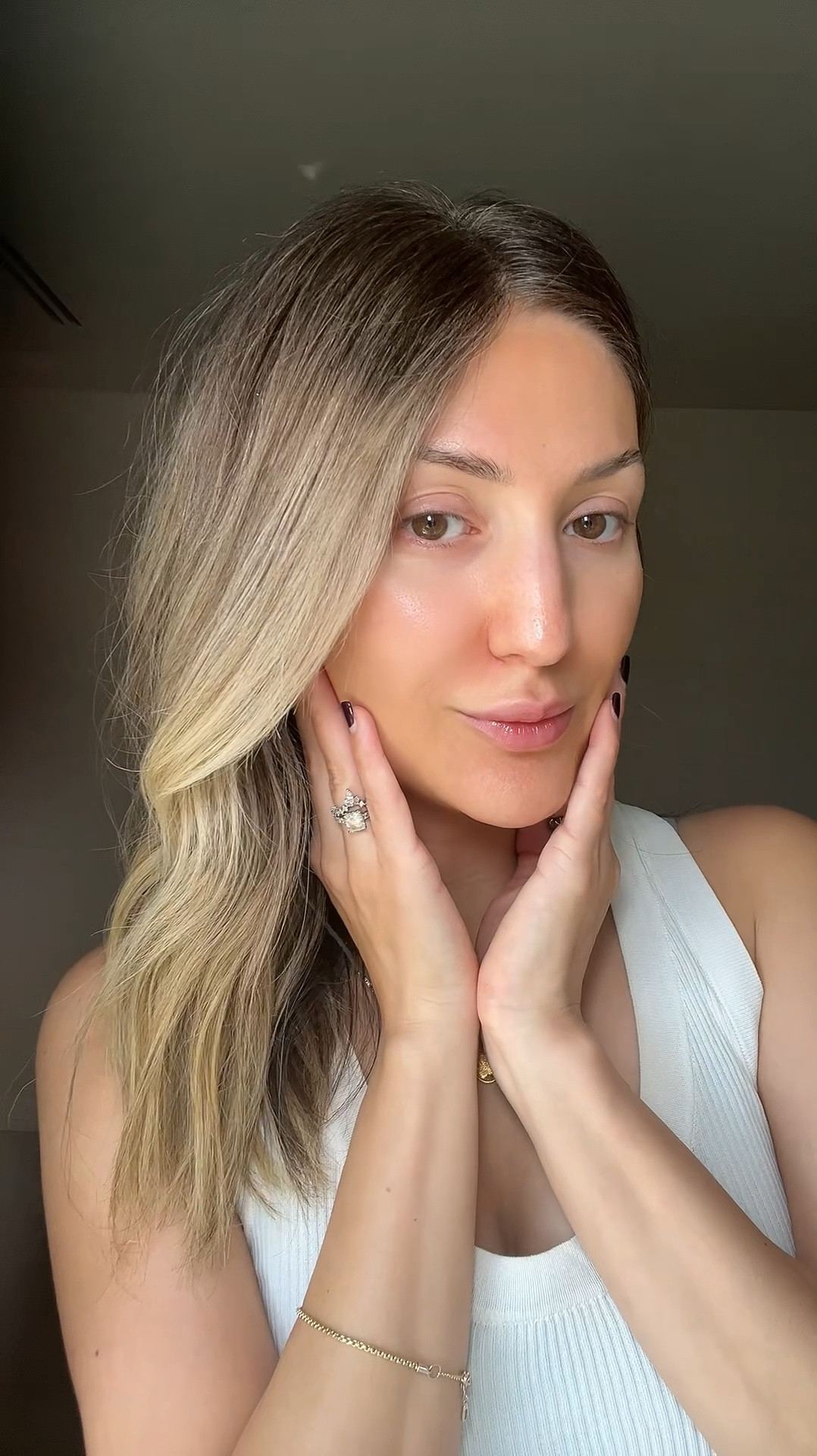 I CANNOT rave enough about this @officialnovara Illuminating Serum!! Completely hydrates the skin and gives it a beautiful glow because of its triple hyaluronic acid formula (which helps it go into different layers of the skin) helping plump up the skin. Also helps with fine lines & wrinkles. 

They even donate 20% of profits to the American Foundation for Suicide prevention.  #ad

Beauty 
Face serum 
Morning routine 
Skincare 



 

#LTKVideo #LTKOver40 #LTKBeauty