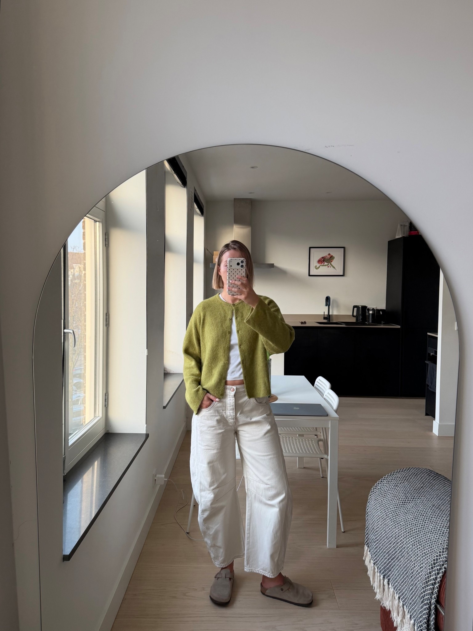 Easy spring outfit formula 

Jeans: size down once 27W reg length 
Tshirt size M
Cardi size M



#LTKuk #LTKeurope #LTKspring