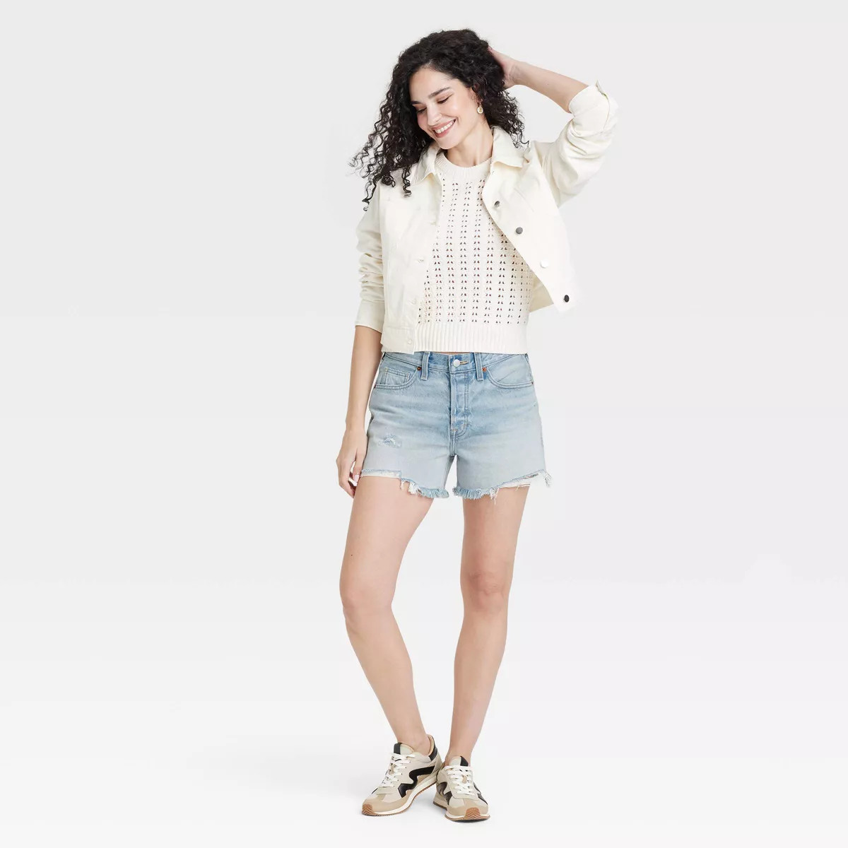 Women's Mid-Rise 90's Baggy Denim Shorts - Universal Thread™ Light Wash 4: Heavyweight Cotton, ... | Target