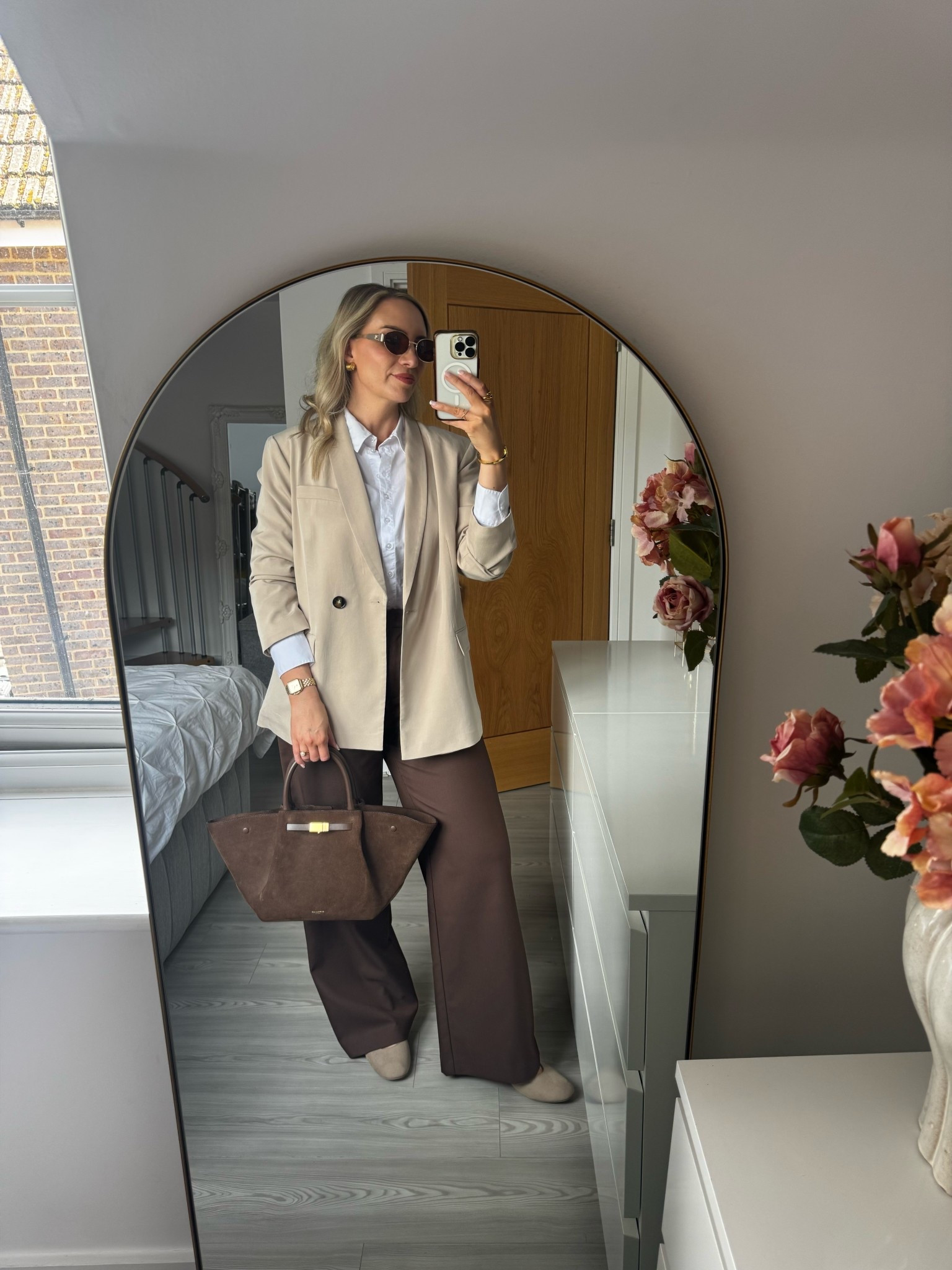 A comfy smart casual workwear outfit idea 🫶🏼

I’m wearing a medium in the blazer and trousers and a size 10 in the shirt 

#LTKworkwear #LTKspring #LTKbag
