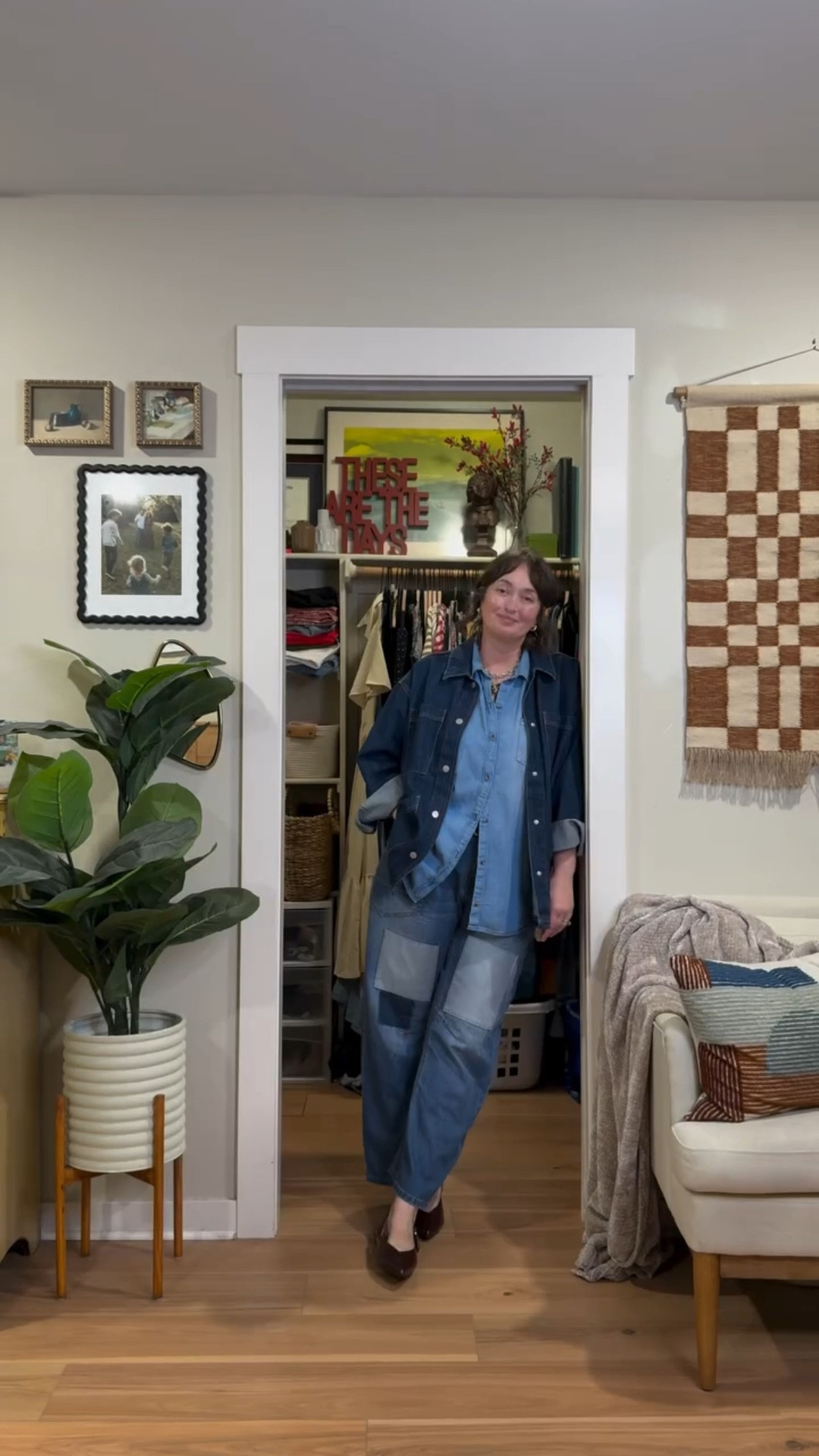 You asked for a denim on denim Thanksgiving outfit, a Canadian tuxedo if you will, and I understood the assignment 🤝

I know you have some version of this in your closet already because denim is the universal wardrobe language. And if you don’t? Don’t stress. I’ve got some cute, comfy links for you. Wear it to Friendsgiving too!

#LTKmomlife #LTKMidsize #LTKHoliday