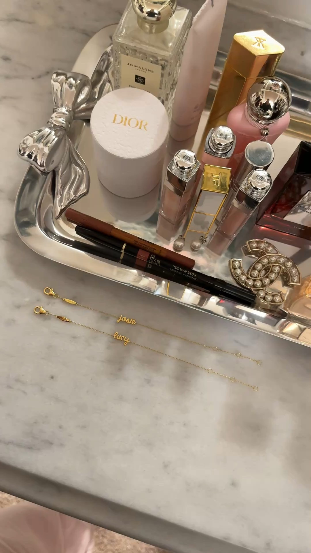 BaubleBar is doing 20% off and their cut off for delivery on 12/23 is tonight! Linking my favorites below 

#LTKHoliday #LTKGiftGuide