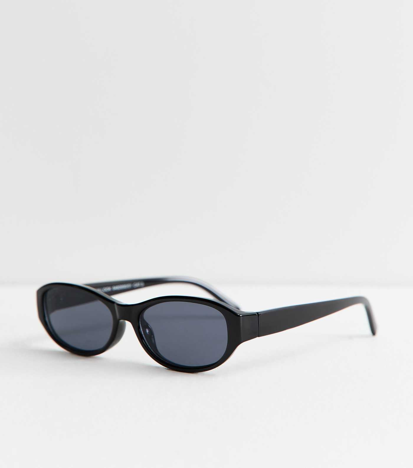 Black Oval Shape Sunglasses | New Look | New Look (UK)