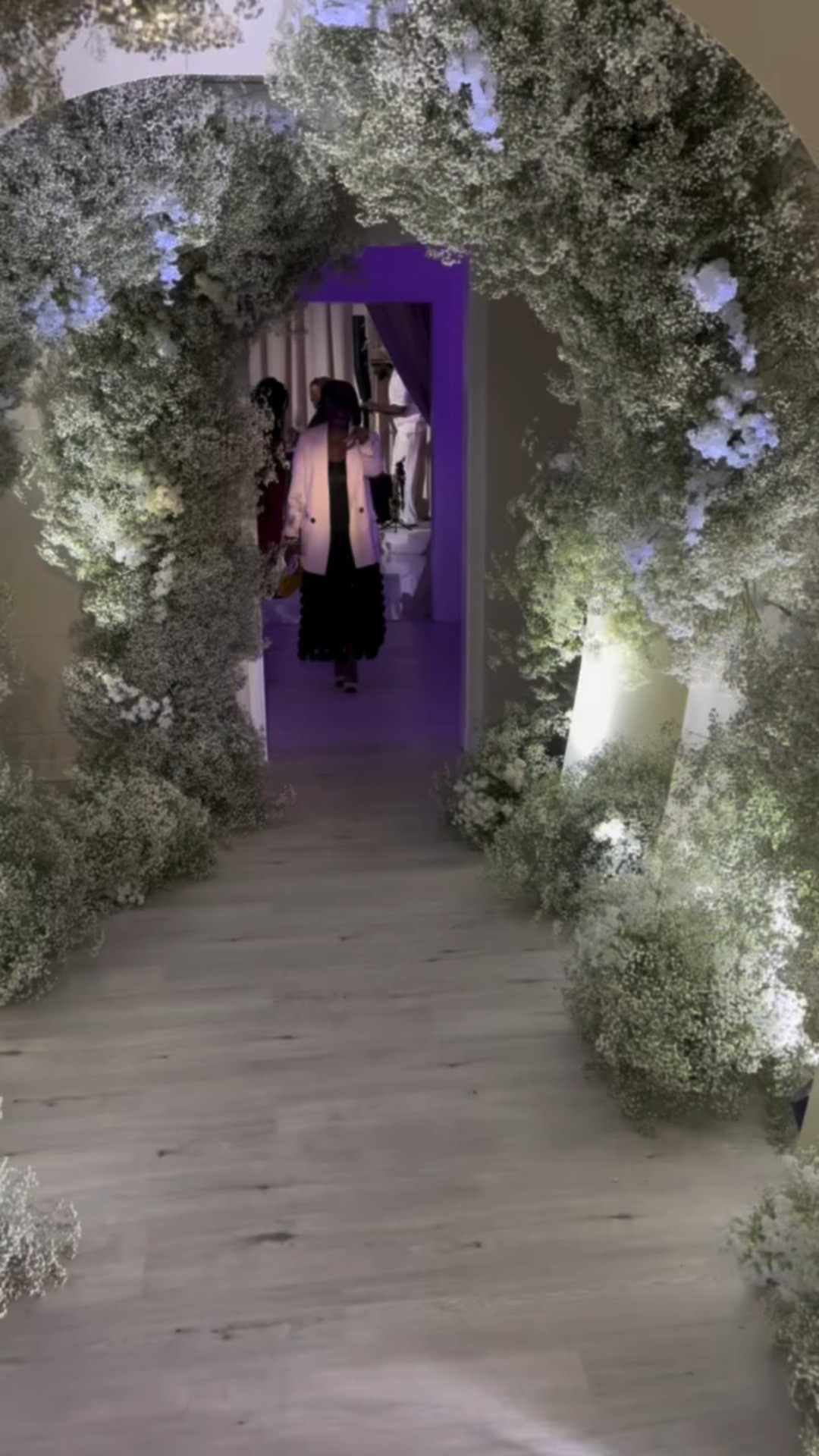 Weekends are for networking .. This weekend I visited the lovely space by @luxeambiance and I must say it was oh so gorgeous @thelightsourcecompany Great job guys