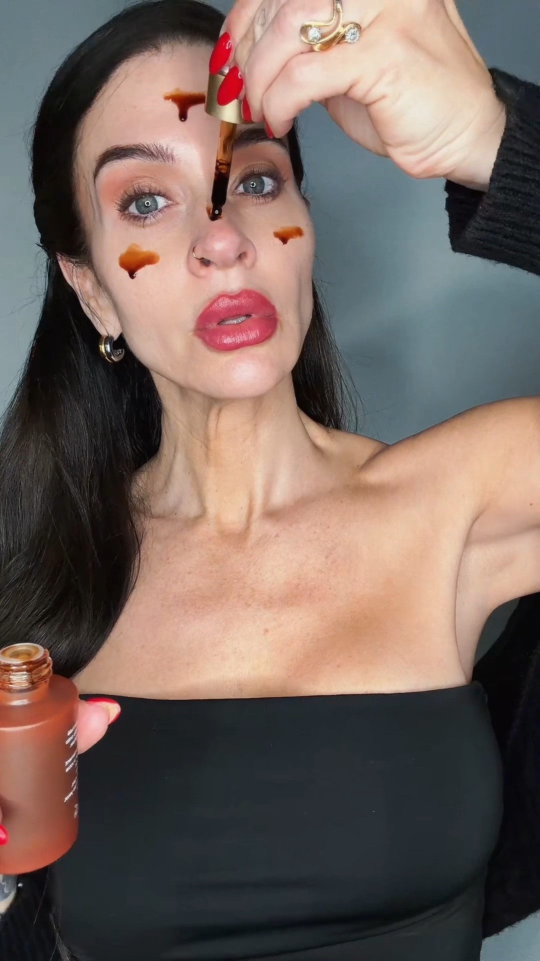 The prettiest glow with instant glow tinting water by Whind. Made in Italy , it will have you looking like hoh stepped out of the Italian sun with a gentle glow. It is buildable and can be mixed with moisturizer or put on alone. I can’t wait to use it this summer and spring at the pool and beach. 

Bronzing drops
Glowy skin
Instant tan
At home tan
Spring makeup
Summer makeup
Beach day makeup 

#LTKgrwm #LTKBeauty