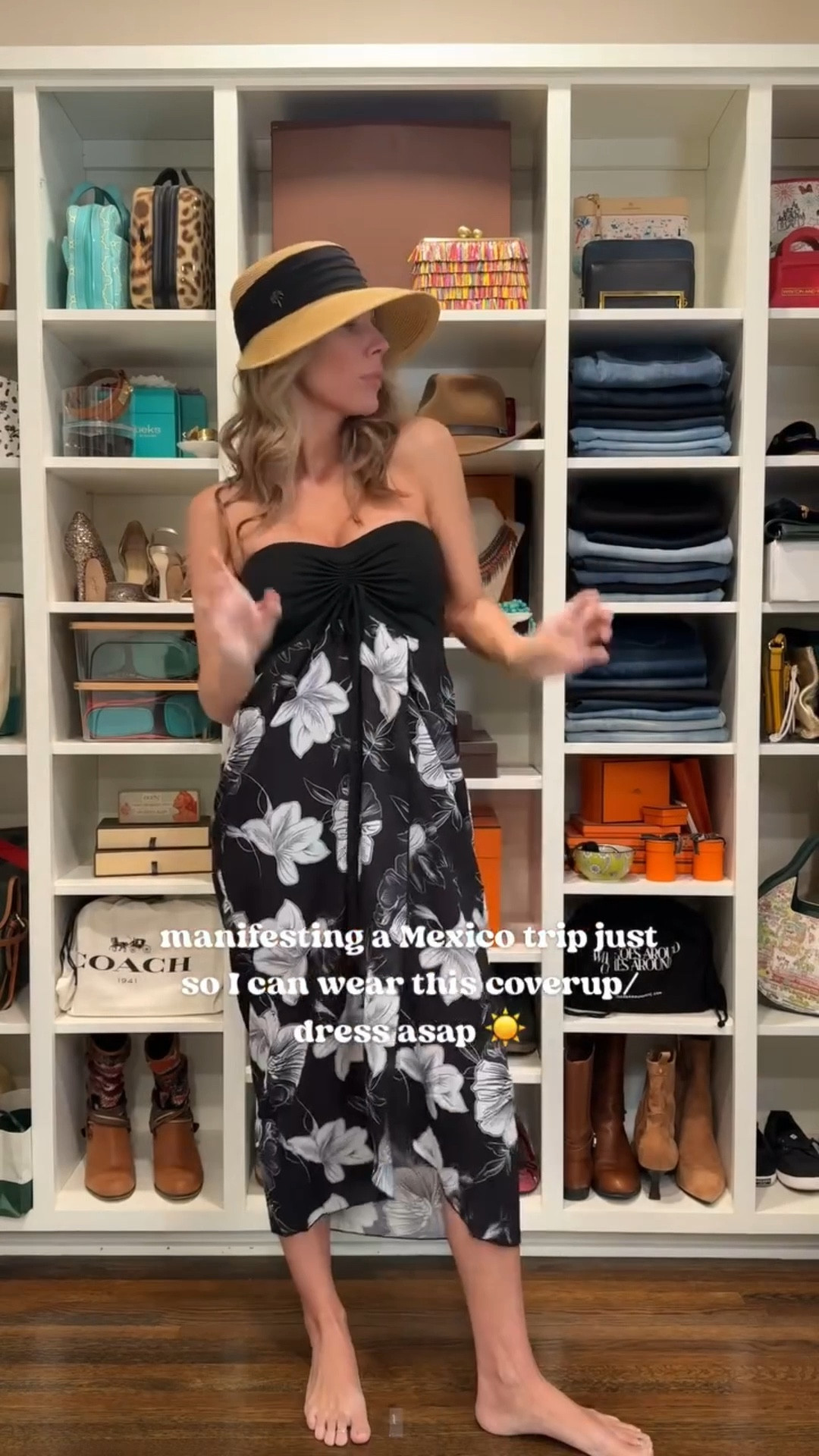 Manifesting a trip to Mexico purely so I can wear this coverup that’s basically a dress sooner than summer ☀️ 

I’m wearing a medium and typically wear a size 6. 

Thank you, @chicgal_us , for sending this over! 

#vacationmood #coverups #chicgal #springbreak