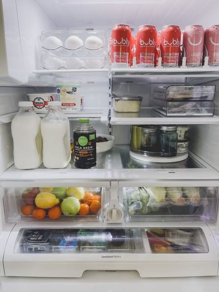 fridge organization!
drink dispenser
clear milk, juice and creamer glasses
lazy susan
egg dispenser



#LTKhome