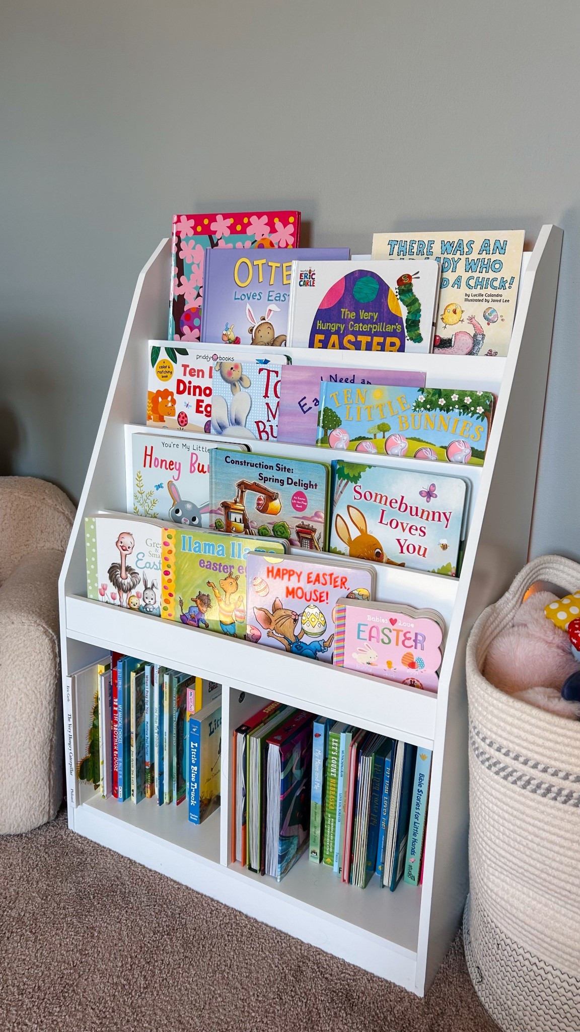 Easter Bookshelf 🐰🥕🐣

#LTKSeasonal #LTKKids #LTKmomlife
