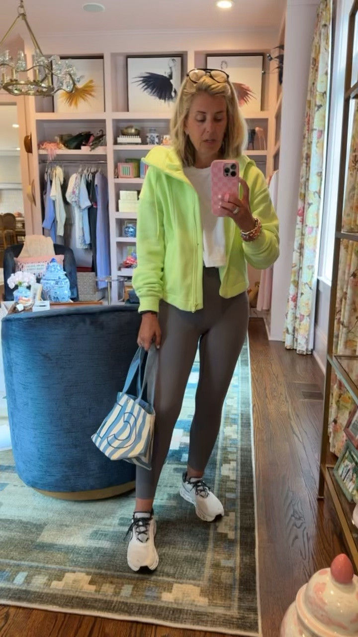 How cute is my new tote from Baublebar? This is the size small and I’m obsessed!! Don’t forget…Spanx extra 30% off ends tonight! 
Tops & jacket - xs 
Leggings - 7/8 small

#LTKdayinmylife #LTKmomlife #LTKSaleAlert