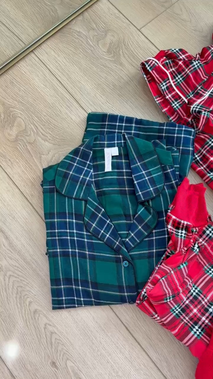 The cutest Walmart pajamas under $20! Perfect for the holidays! 

#WalmartPartner @WalmartStyle, #WalmartStyle
