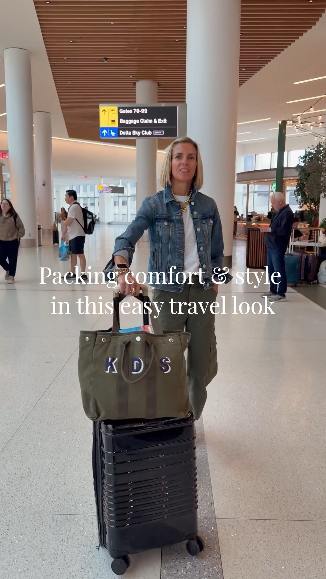 You can have both when traveling. This is my go to style when traveling. A chic pair of barrel leg, easy shoes and my travel necessities ✈️

#LTKootd #LTKTravel #LTKOver40