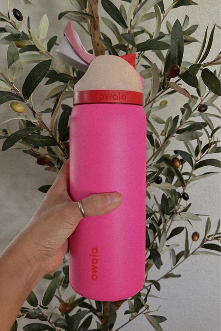 Another Water Bottle that you need. 🩷 I love that it has a straw and pour feature #waterbottle #stanley #owala #trendywaterbottle #barbie 

#LTKfitness