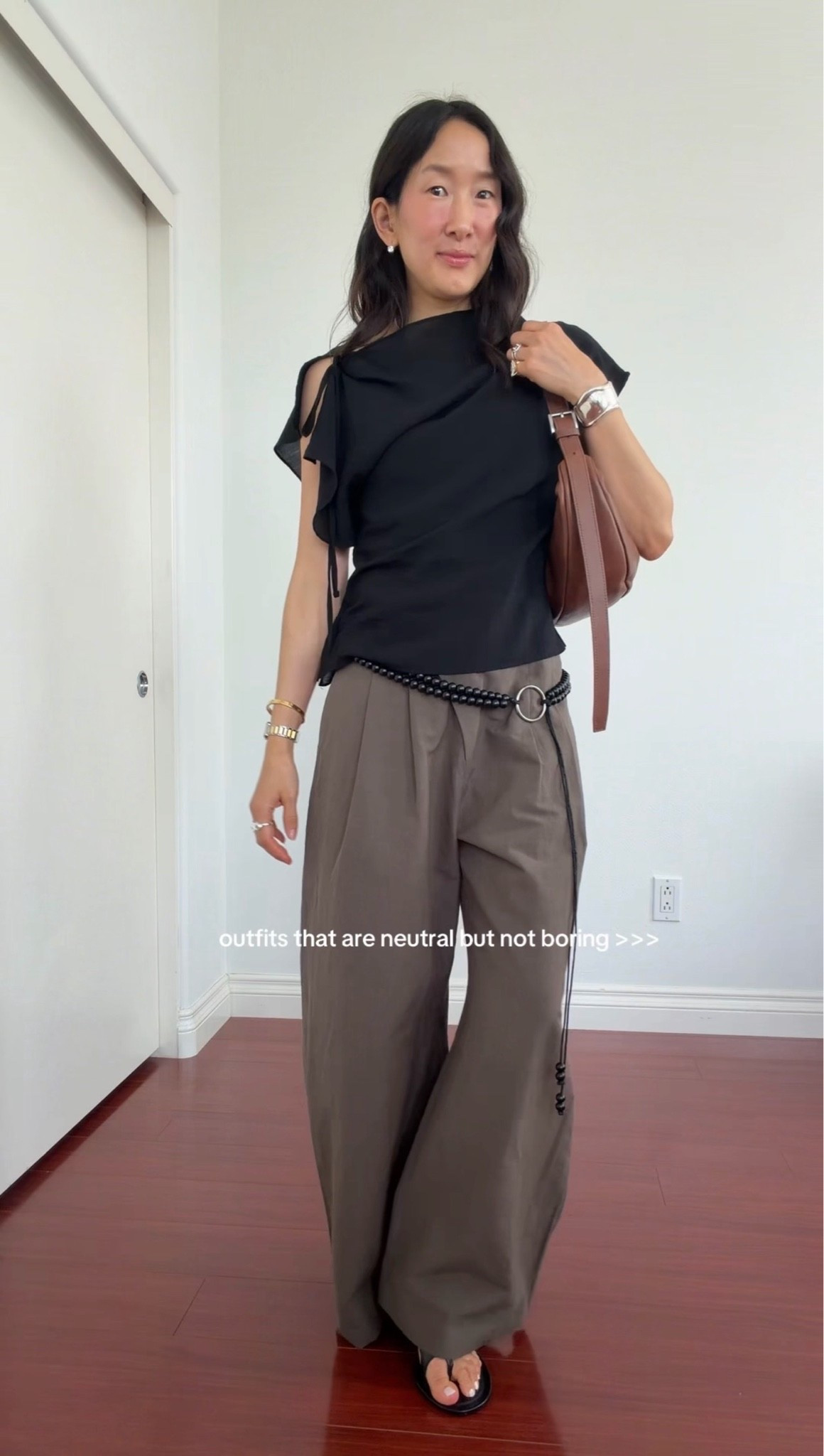Xs in tube top (40% off), s/m in sheer top, 4/small in pants (regular length and I sized up one), true size in shoes  (everything in my shop my)