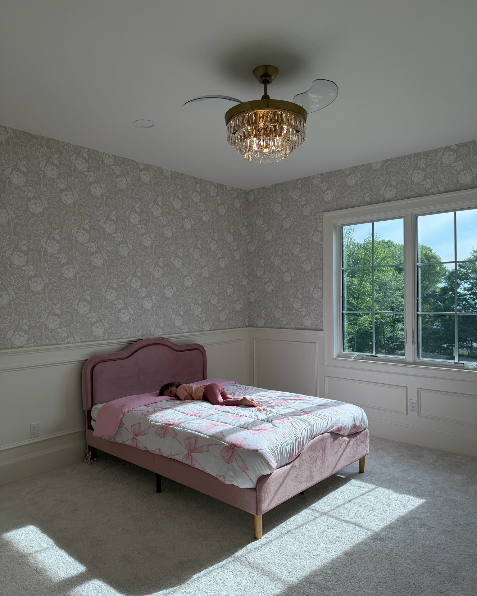 My toddler girl’s room! 

Toddler mattress, toddler bed, girl comforter, chandelier, ceiling fan, big girl room

#LTKHome