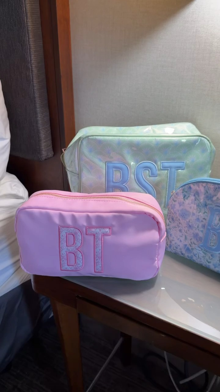 Loving weekend travels with these cute bags!!! 

 

#LTKTravel