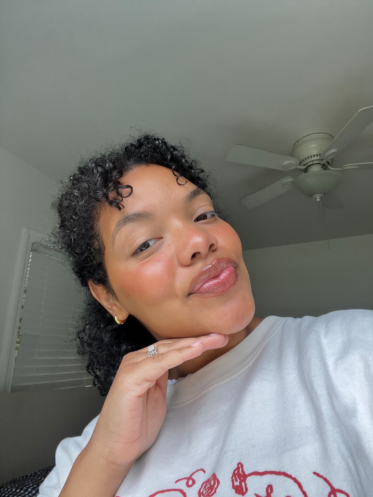 Morning routine was just rinsing my face and spraying this and it gave me such a dewy base for my makeup. Loooove my face feels so plump and hydrated 

#LTKBeauty