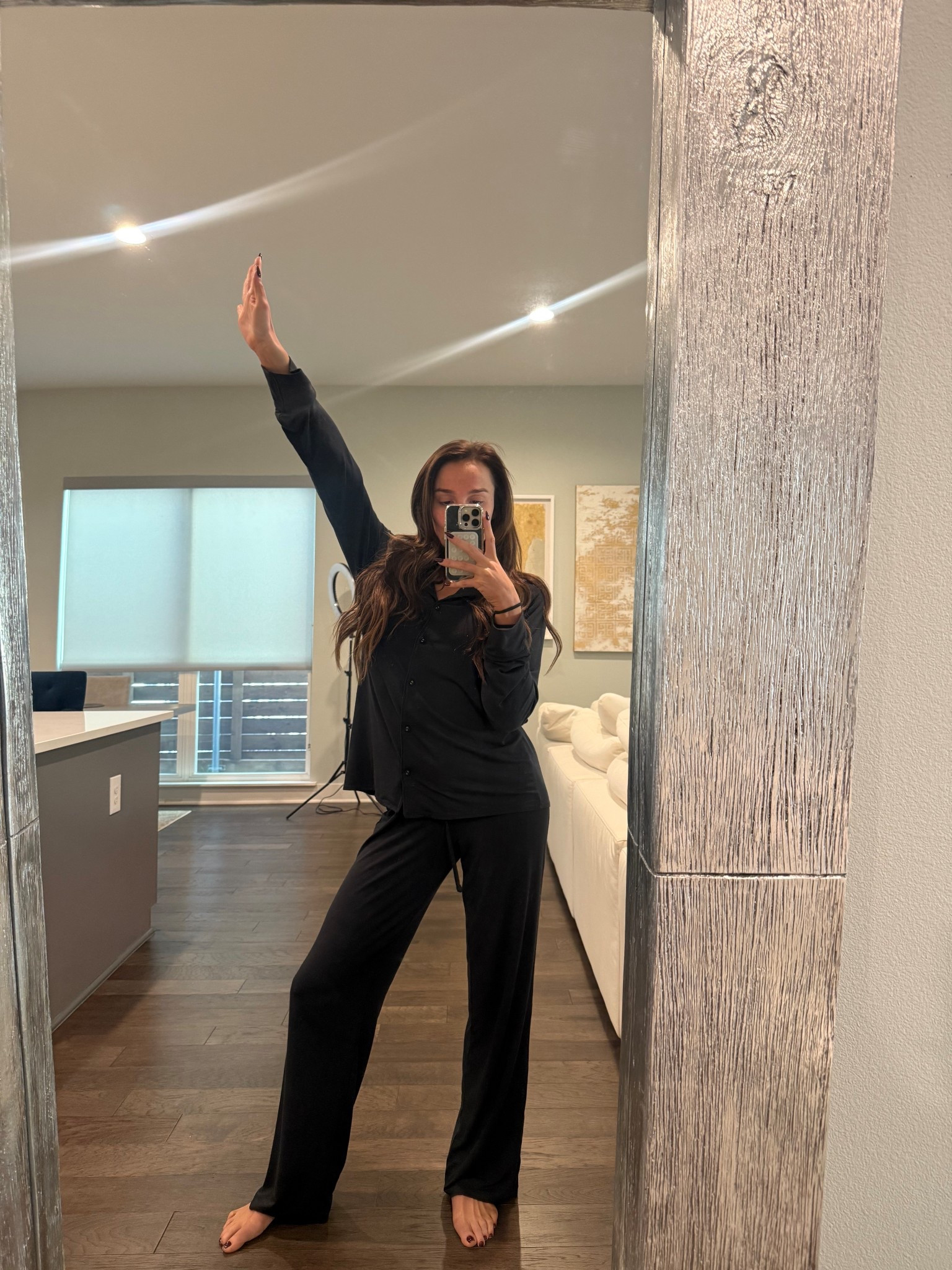 LIVING IN THESE SKIMS PAJAMAS 🖤

#LTKHoliday #LTKU #LTKGiftGuide