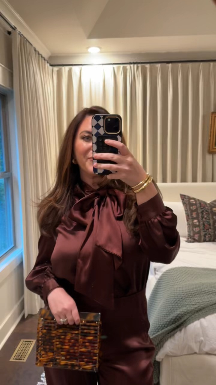 Hermes event in my Tuckernuck satin set! 

set l satin set l holiday  

 