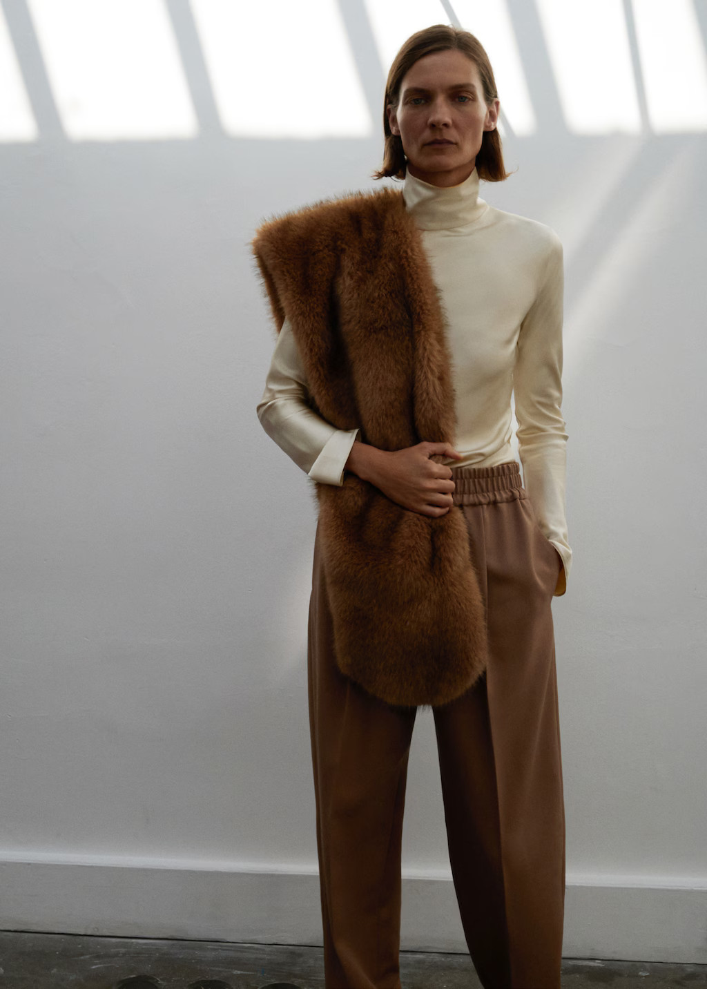 100% wool pants with elastic waist | Mango (US/MX/AU)