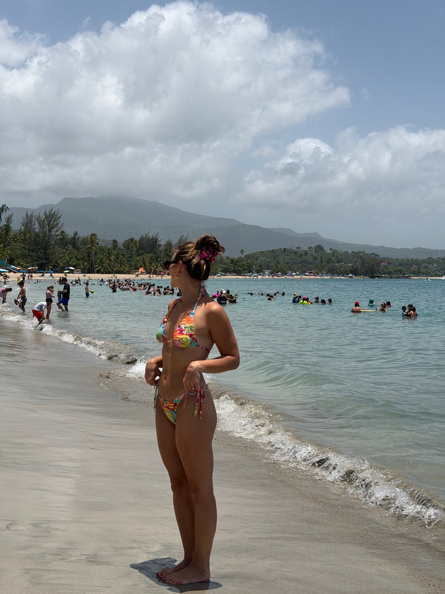 Cutie bikini for Puerto Rico! 

Size M bottom & top