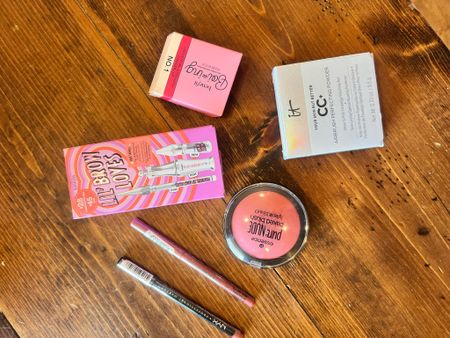 Ulta Haul

Full coverage powder. 

Blush 

Lip liners

Eyebrow kit for brown hair



#LTKfindsunder50 #LTKbeauty #LTKfindsunder100