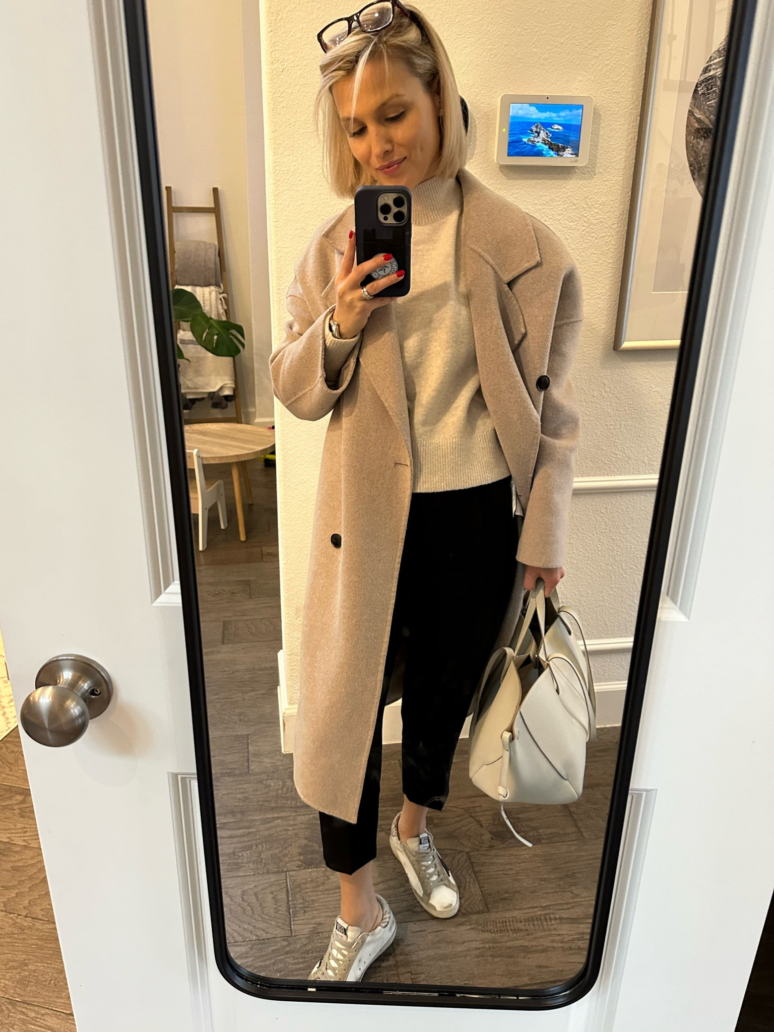 #ootd
Sweater weatherr

#LTKitbag #LTKshoecrush #LTKfindsunder100