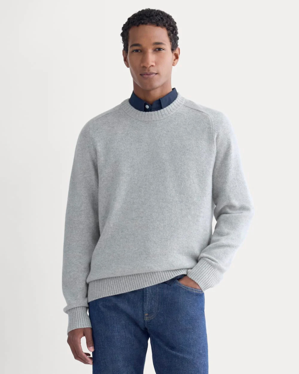 Everlane Midweight Cashmere Crew Neck Sweater In Heathered Grey, Size Medium | Everlane