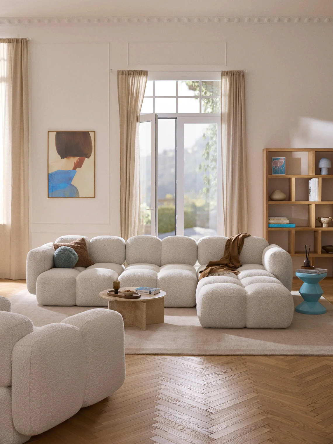 Canapé modulable 4 places en peluche-bouclette avec pouf Tayla | Westwing EU