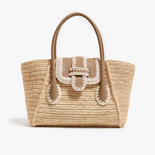 The Teddy Camel | Pamela Munson