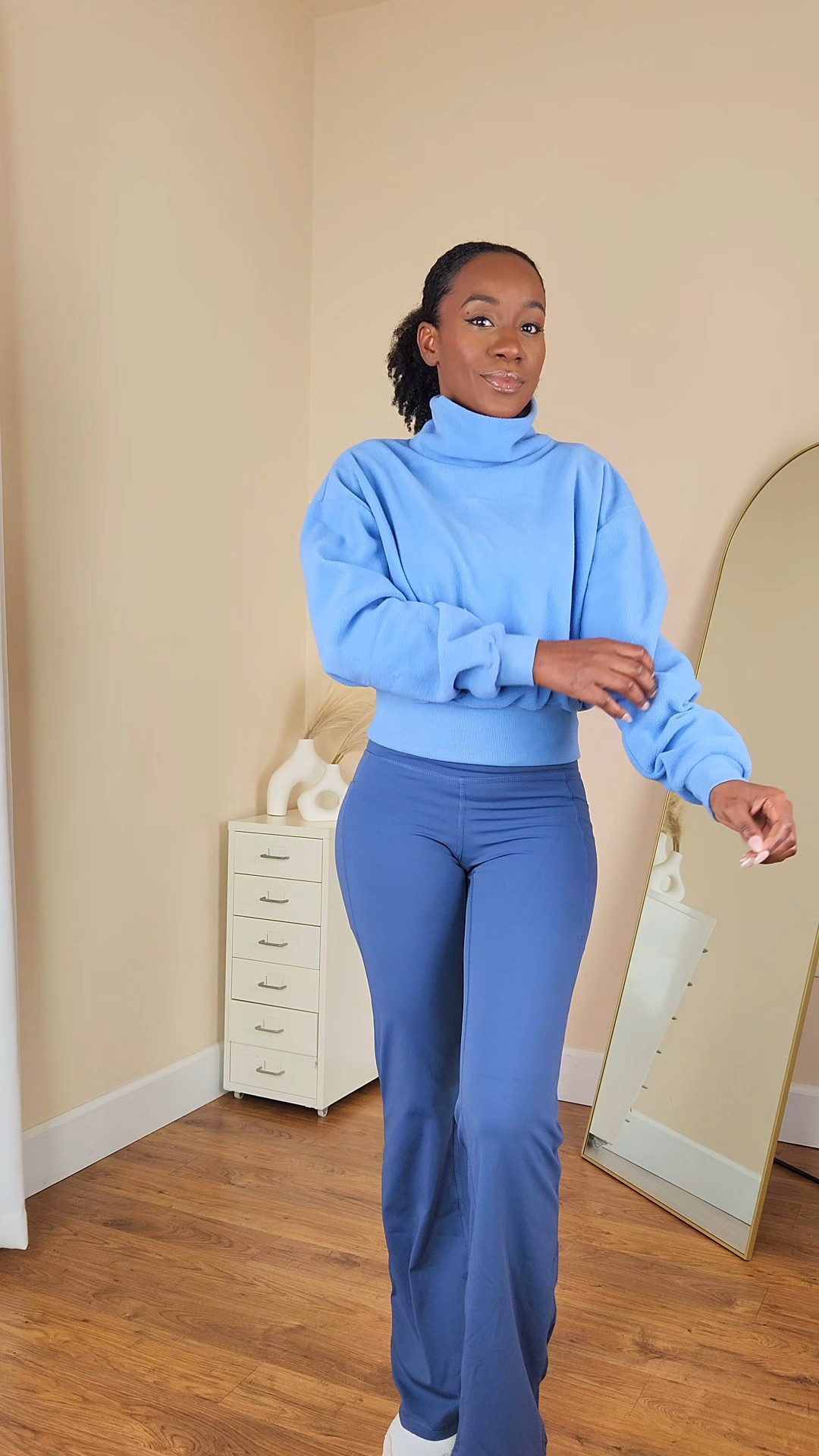 Cozy Winter Outfit Idea 🤍Easy, comfortable pieces that are perfect for everyday winter style. Great for running errands, travel days, or casual plans. I love outfits that feel relaxed but still put together. 

#LTKootd #LTKActive #LTKgrwm