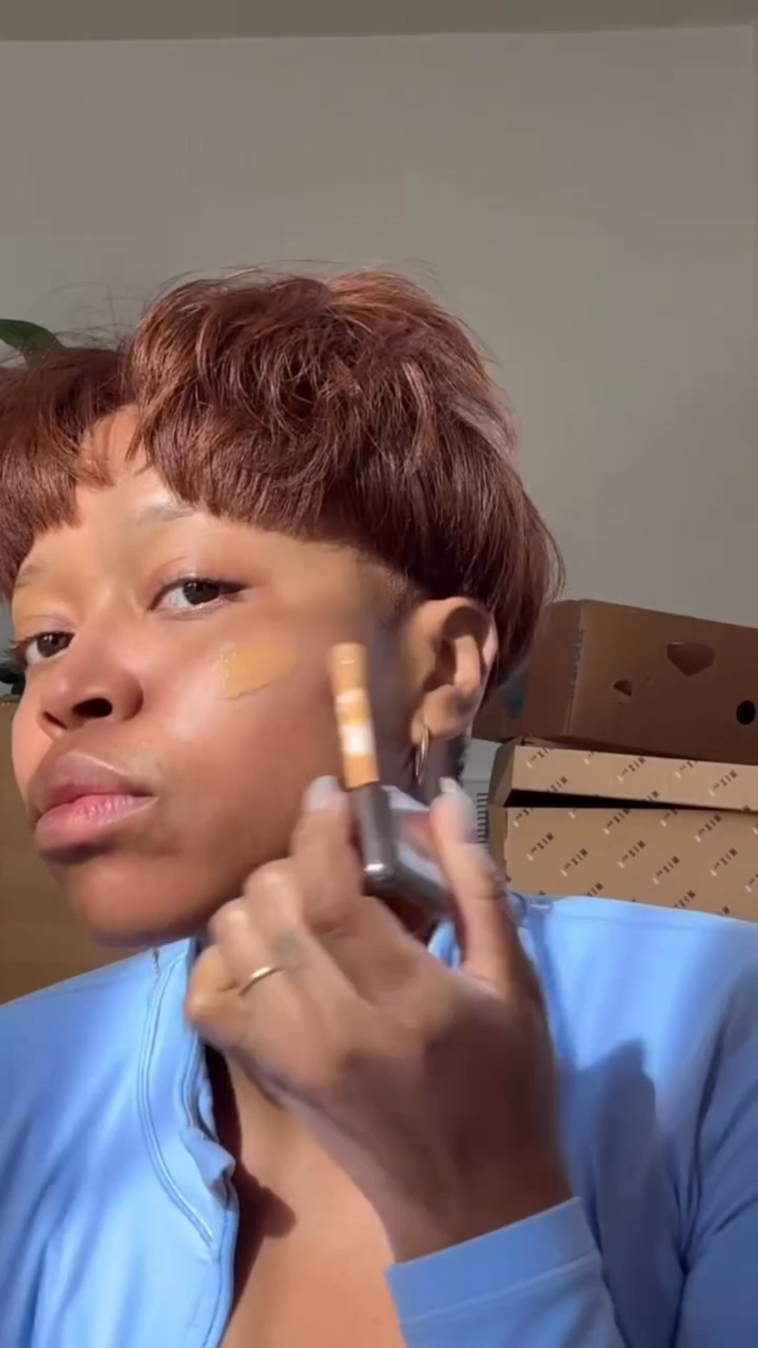 Morning makeup with my girls 🫠✨
—
black women in beauty, effortless beauty routines, clean glam aesthetic, hair + style synergy, beauty for soft masc looks, natural glow, elevated everyday glam