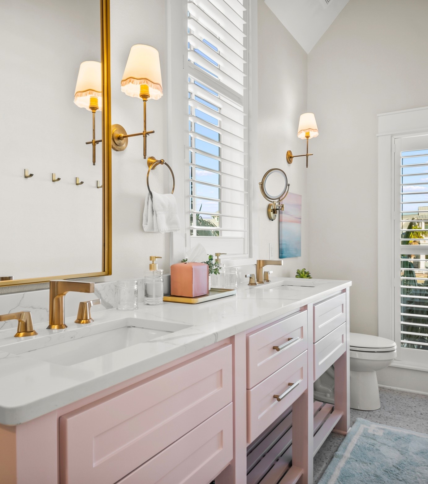 A little refresh goes a long way ✨🌸 This primary bathroom at The Southern Anchor project got a few new touches and a vanity moment in Pleasant Pink by Benjamin Moore. Soft, coastal, and chic.