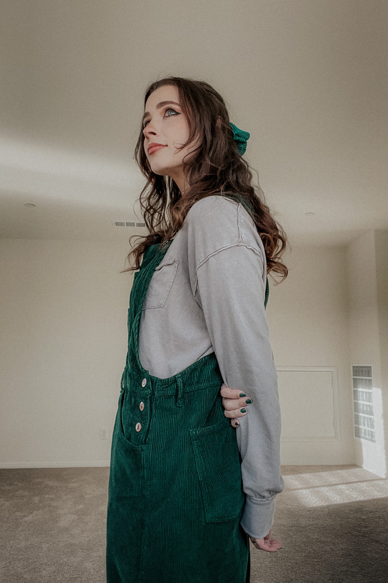 My holiday eating outfit must always consist of enough room to be bloated for a few hours hahaha. So these forest green Ziggy overalls do just the job!!

Overalls Size: L (but I can fit medium. Large for even baggier)
Shirt: Small (this is quite big, but it seems to be purposeful)

#LTKstyletip #LTKfit #LTKHoliday
